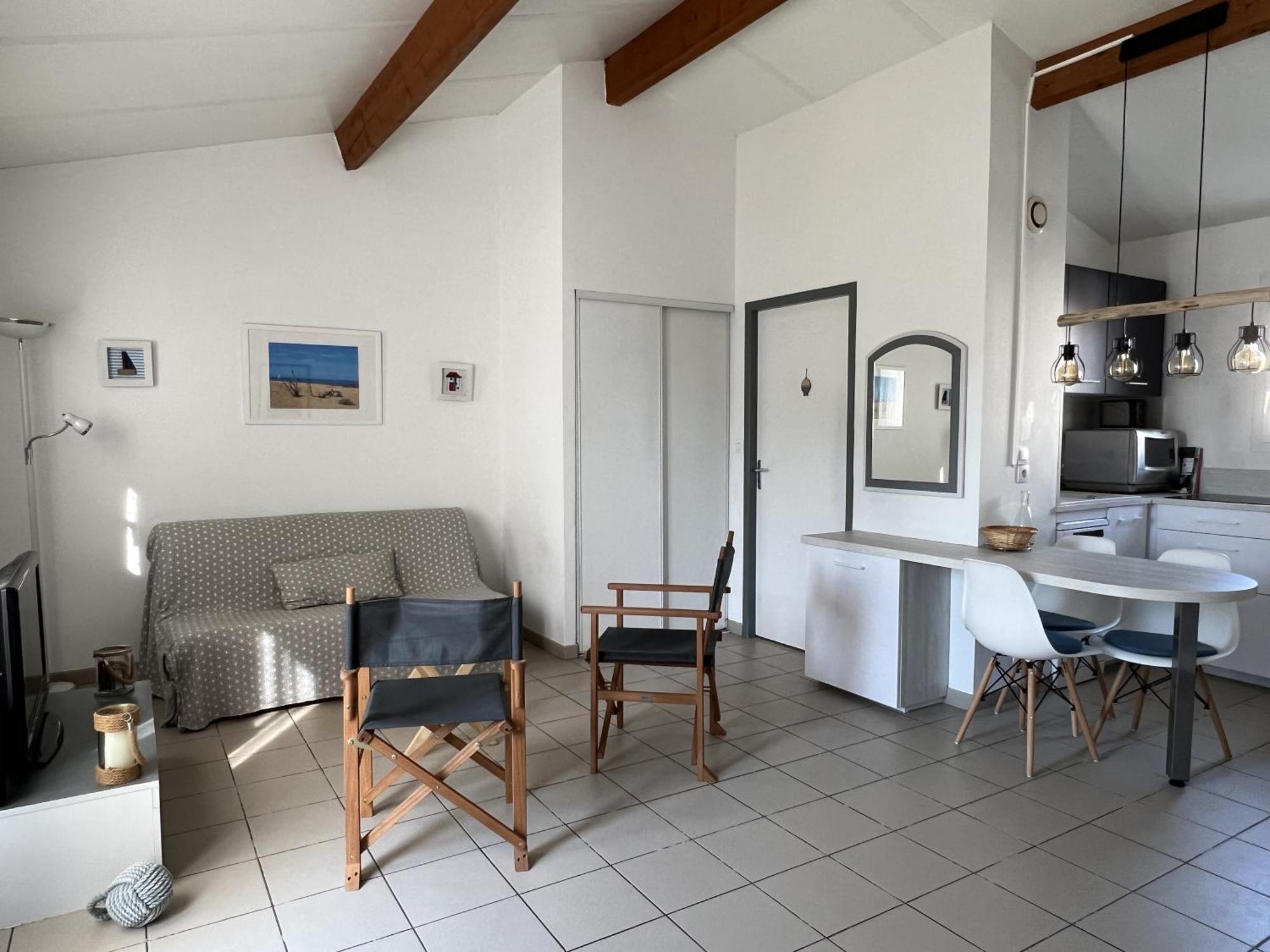 Maison Cosy Avec Piscine Partagee Le Chateau-d'Oleron Exterior photo